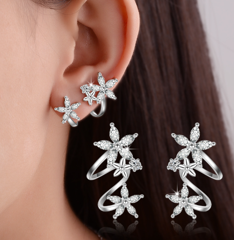 Flower curved ear clips